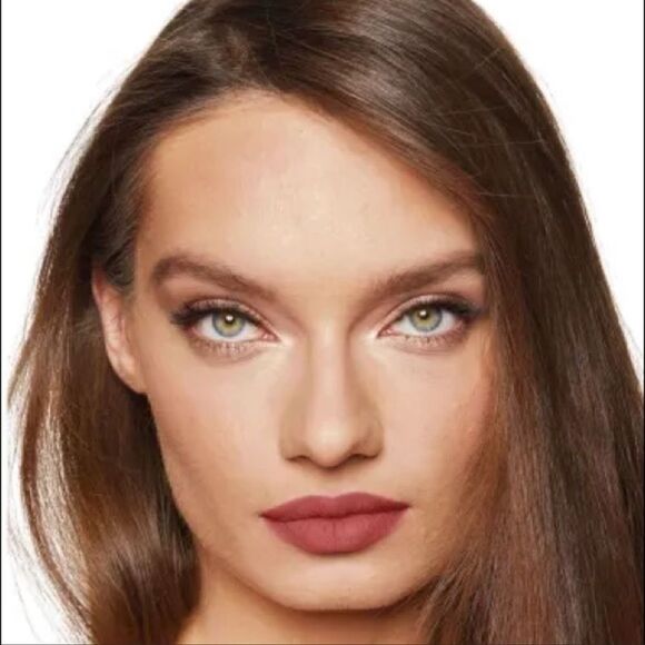 Charlotte Tillbury Matte Revolution Color Walk of No Shame - Picture 11 of 12